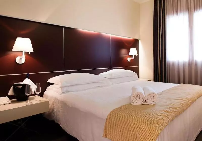 Отель Home Club Suite