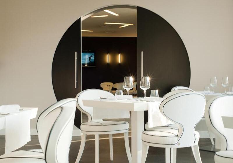 Отель Home Club Suite