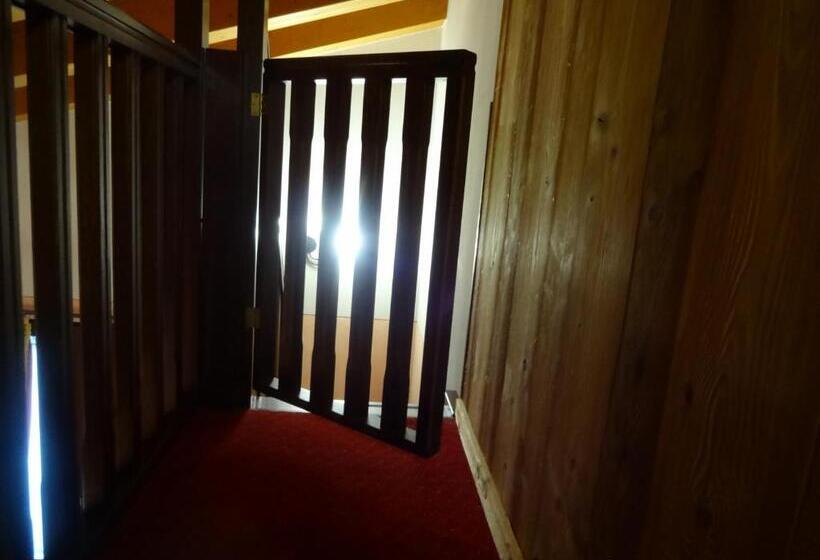 בית מלון כפרי L' Aiglon