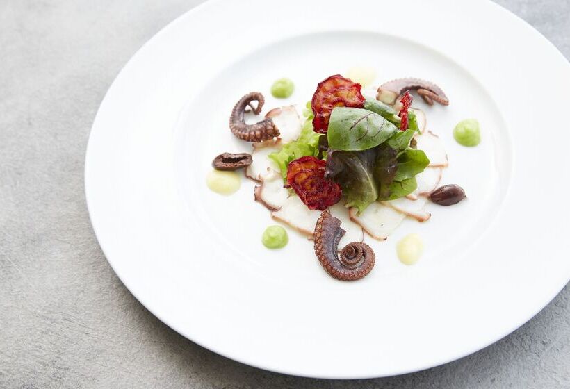 Hotel Pelekas Monastery