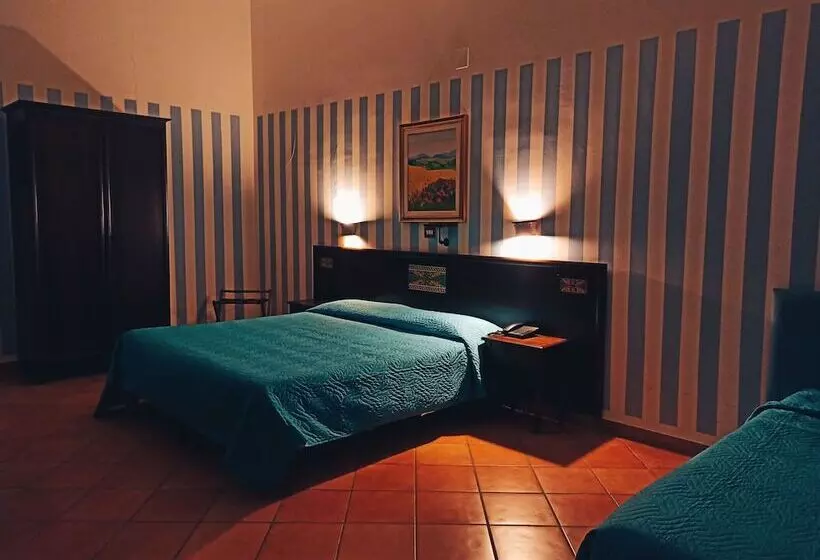 ホテル Plaza Caltanissetta