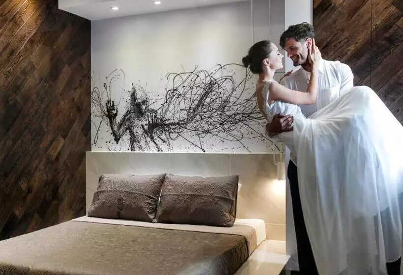 هتل Privee Santorini