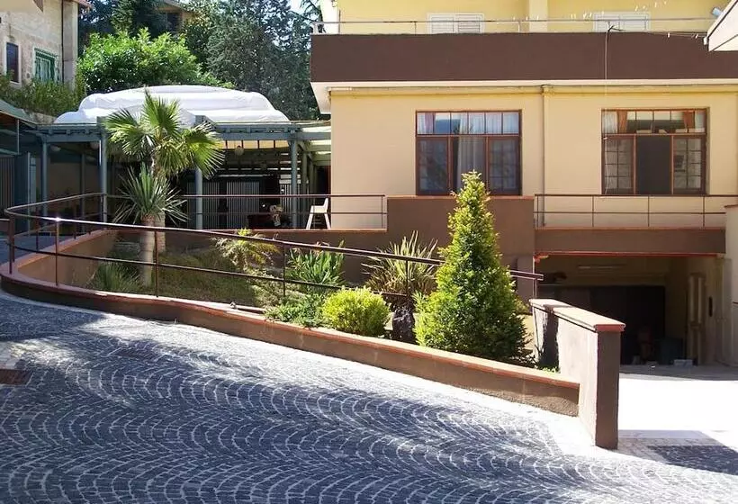 هتل Ristorante Belvedere