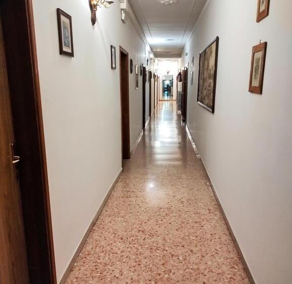 호텔 Ristorante Miramonti