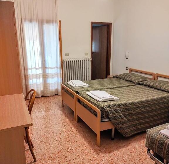 호텔 Ristorante Miramonti