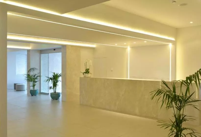 호텔 Sunrise Gardens Apart