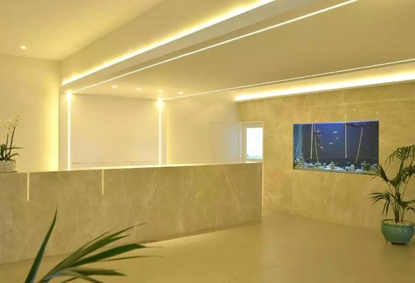 호텔 Sunrise Gardens Apart