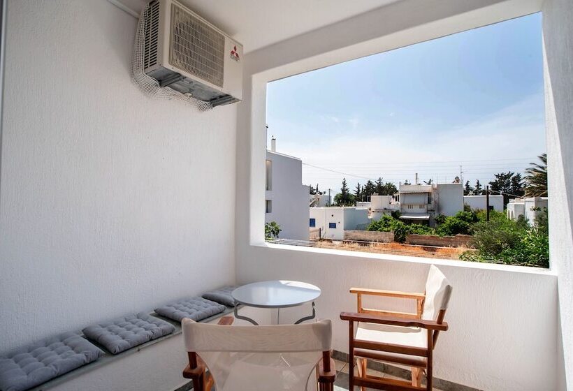 Kontaratos Studios & Apartments