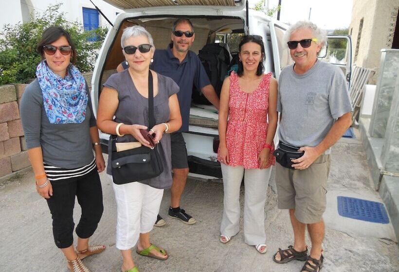 Kontaratos Studios & Apartments