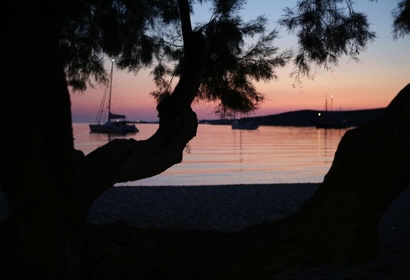 Kontaratos Studios & Apartments