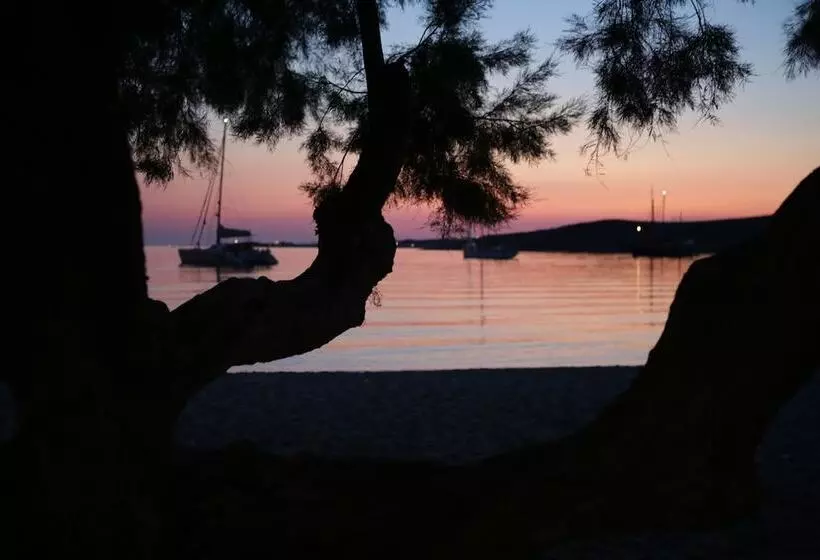 Kontaratos Studios & Apartments