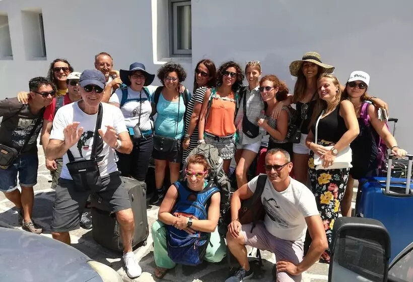 Kontaratos Studios & Apartments