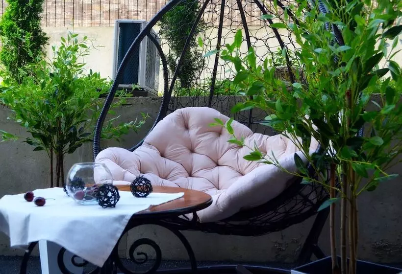 Hotelli Lux Promo Park & House