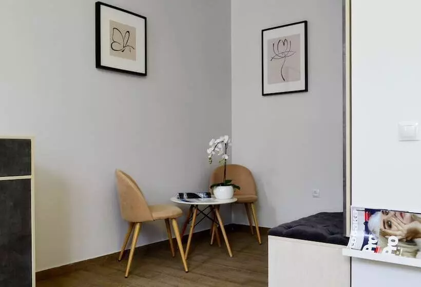 Hotelli Lux Promo Park & House