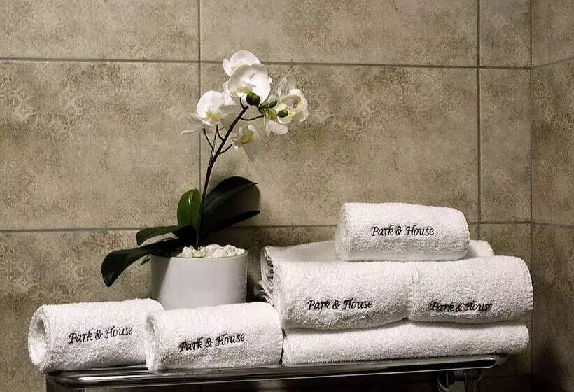 Hotelli Lux Promo Park & House