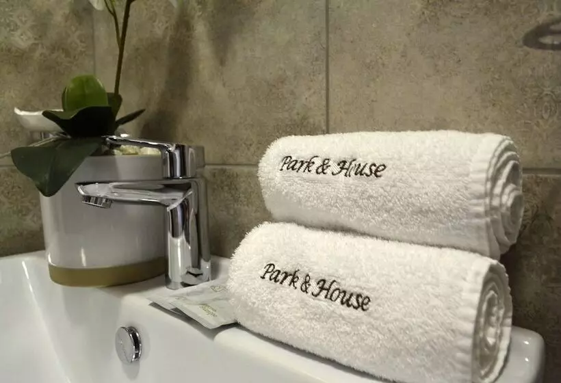 Hotelli Lux Promo Park & House