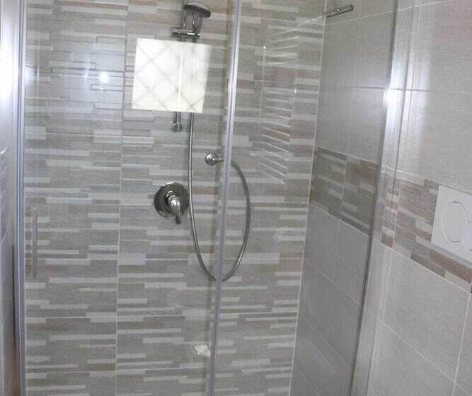 بنسيون Gh Orchidea