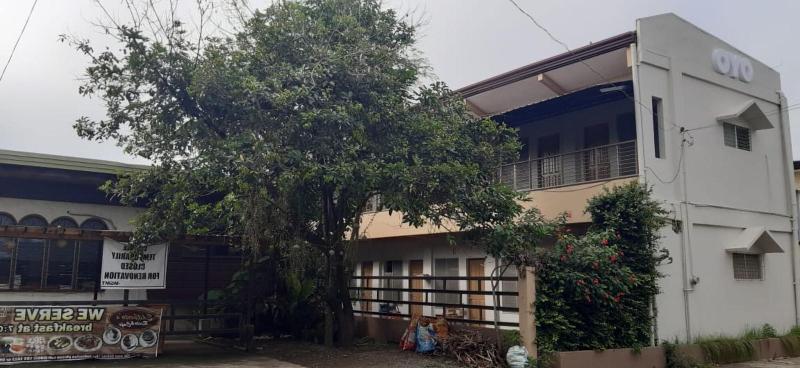 Pensione Oyo 558 Edilberto S Place