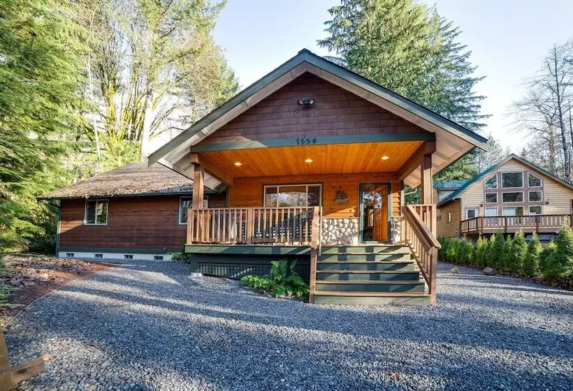 65gs   Hot Tub   Wi Fi   Pets Ok   Bbq   Sleeps 10