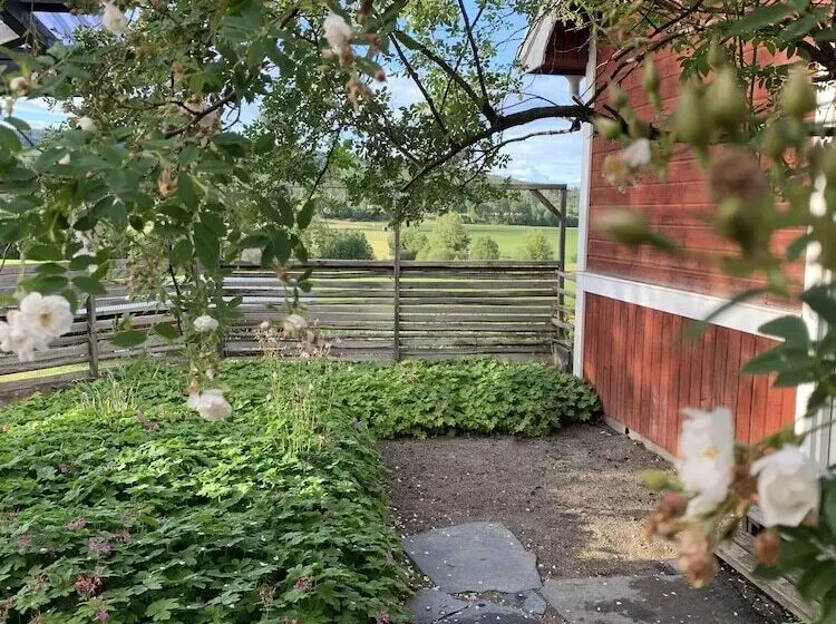 ベッドアンドブレックファースト Chinova Mötesgård