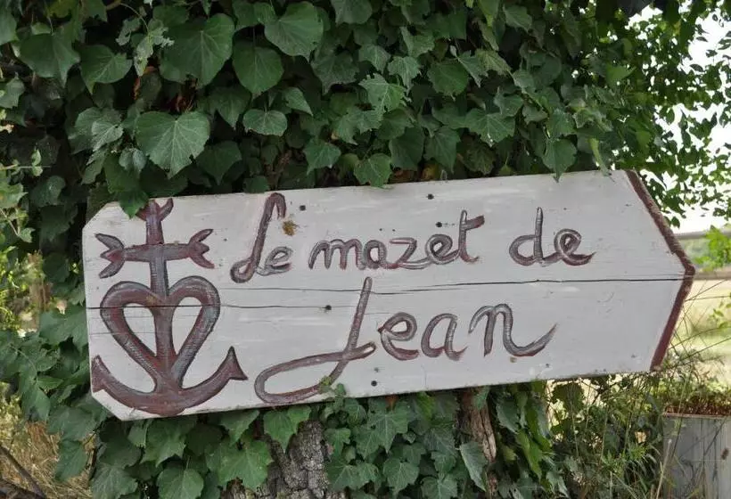 Aamiaismajoitus (B&B) Le Mazet De Jean