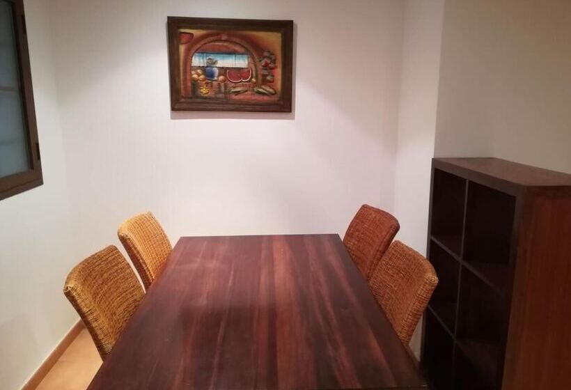 هتل Apartamentos Bahía Santa Cruz