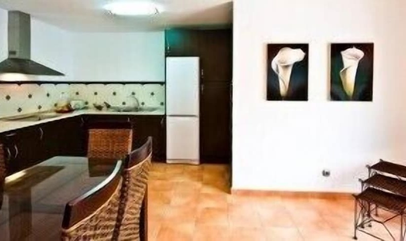 هتل Apartamentos Bahía Santa Cruz