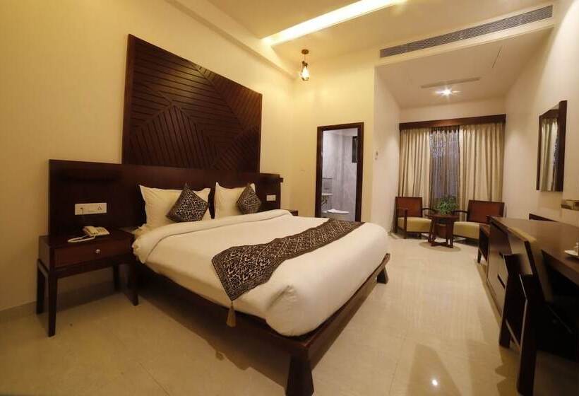 酒店 Options Lawns