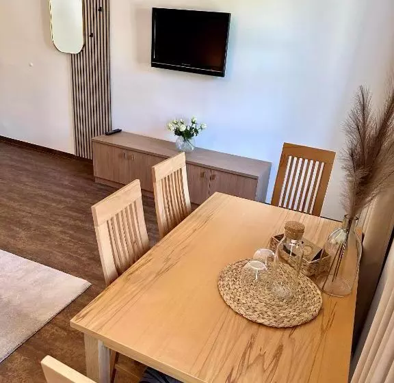 Aamiaismajoitus (B&B) Johnys Jungle