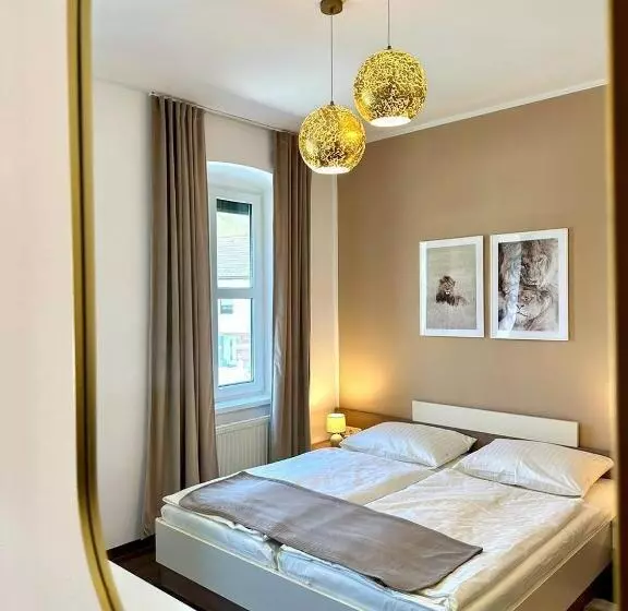 Aamiaismajoitus (B&B) Johnys Jungle