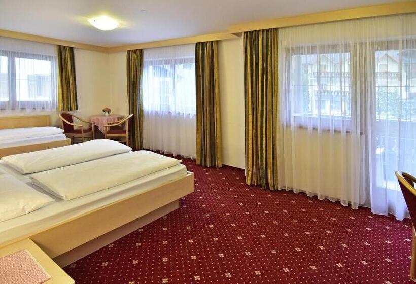 住宿加早餐  Zimmervermietung Zum Weissen Rössl