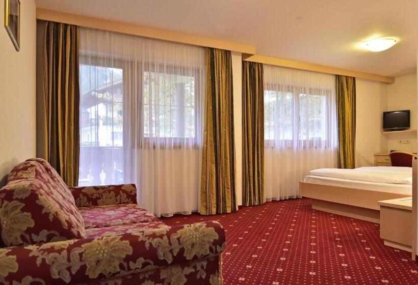 住宿加早餐  Zimmervermietung Zum Weissen Rössl