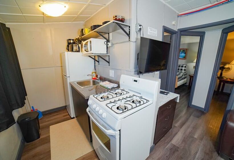 Glen Garry Motel And Cottages