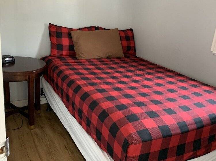 Glen Garry Motel And Cottages