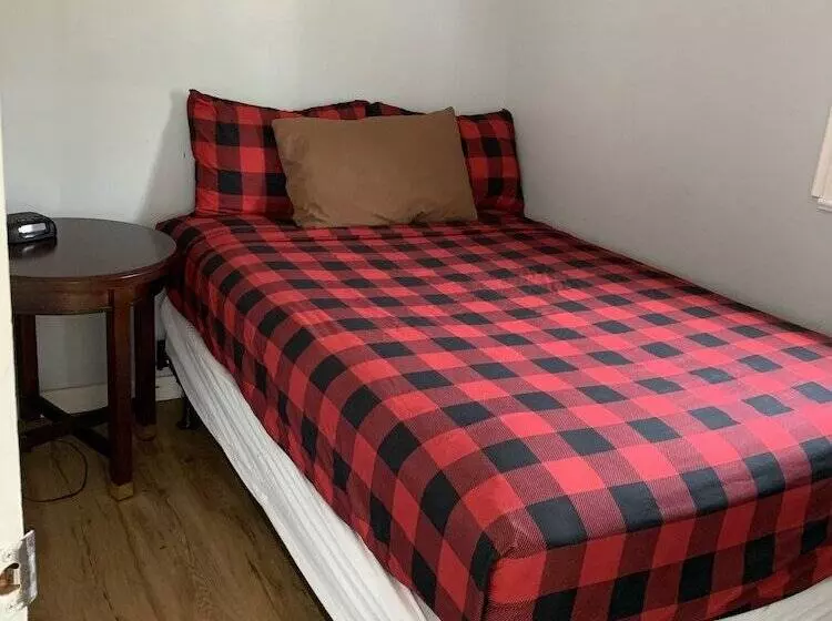 Glen Garry Motel And Cottages