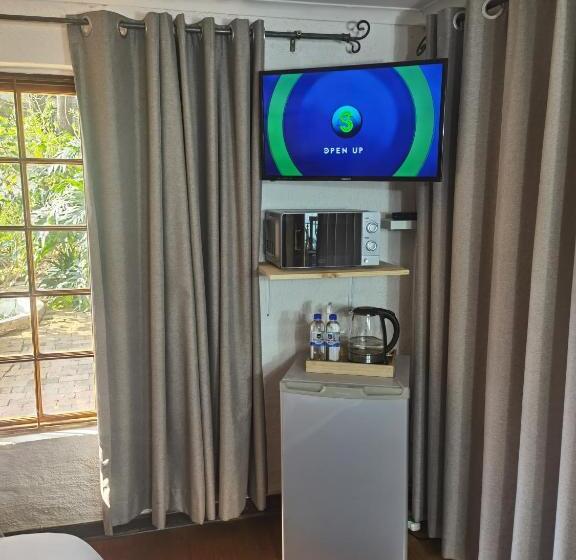 تختخواب و صبحانه Libra Lodge