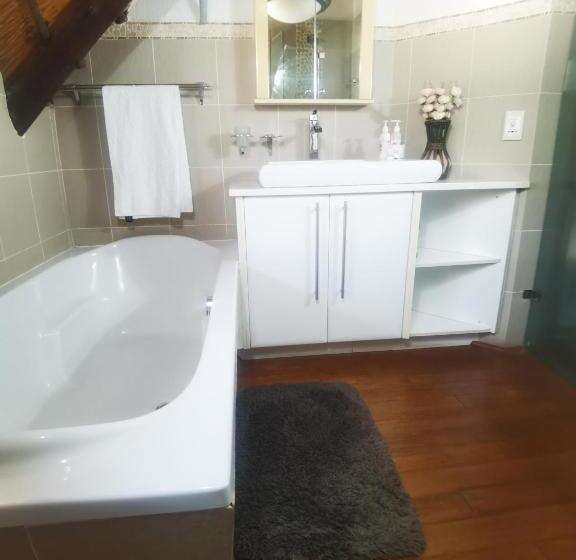 تختخواب و صبحانه Libra Lodge