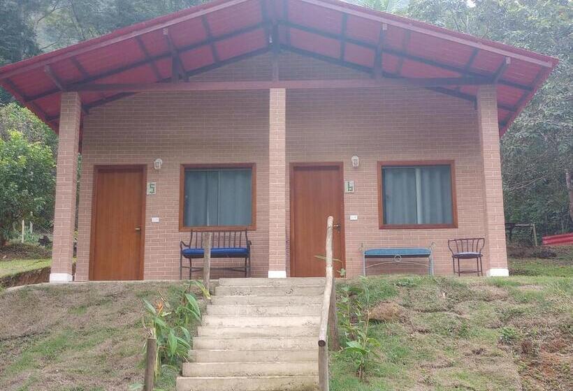 ホテル Eco Parque Cachoeira Moxafongo