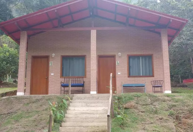 Hotelli Eco Parque Cachoeira Moxafongo