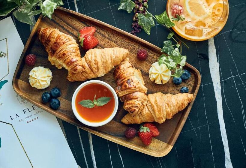 هتل La Fleur Boutique