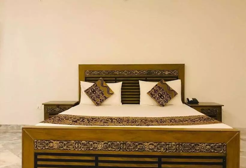 هتل New Visit Inn