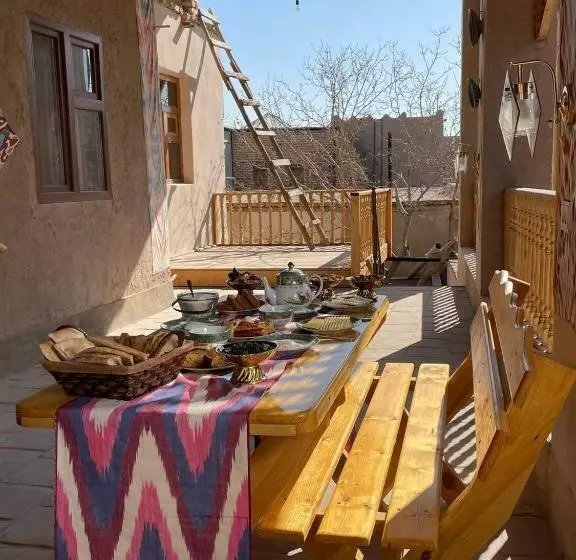 پانسیون Khiva Amir Tora B&b