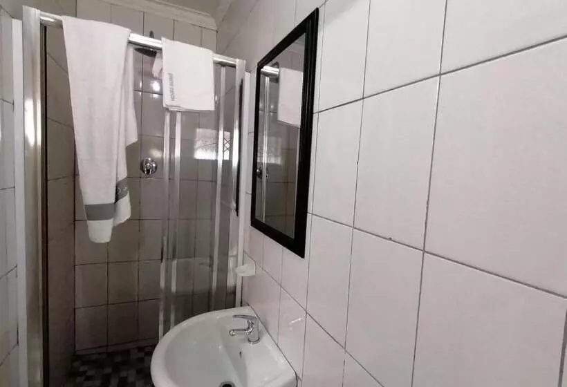 Majatalo The Bridge Guest House