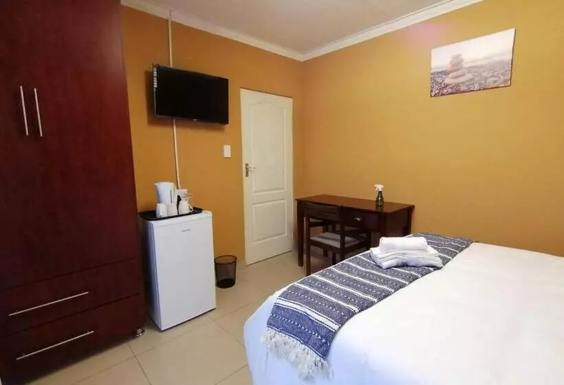 Majatalo The Bridge Guest House