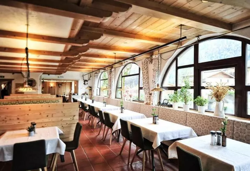 ホテル Fischerwirt Am See