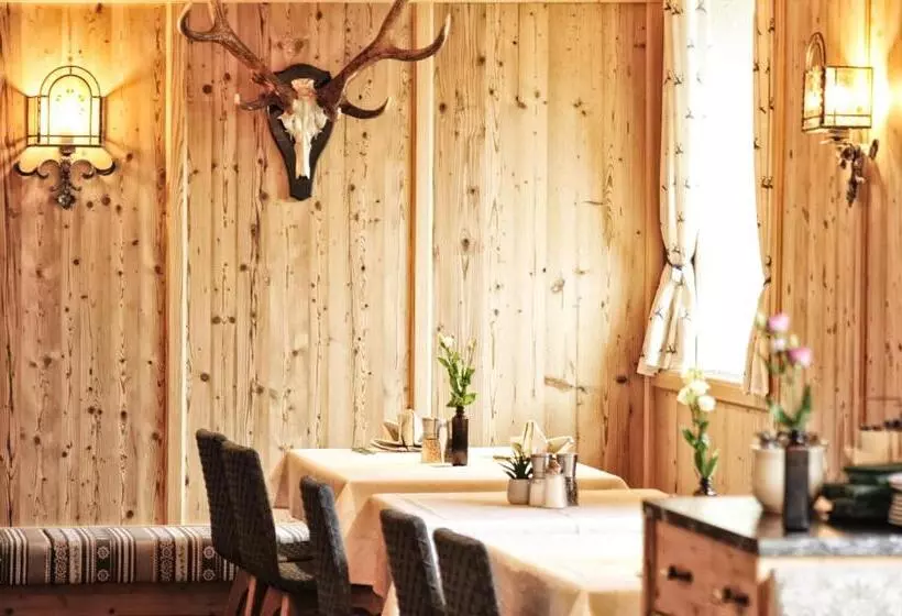 ホテル Fischerwirt Am See