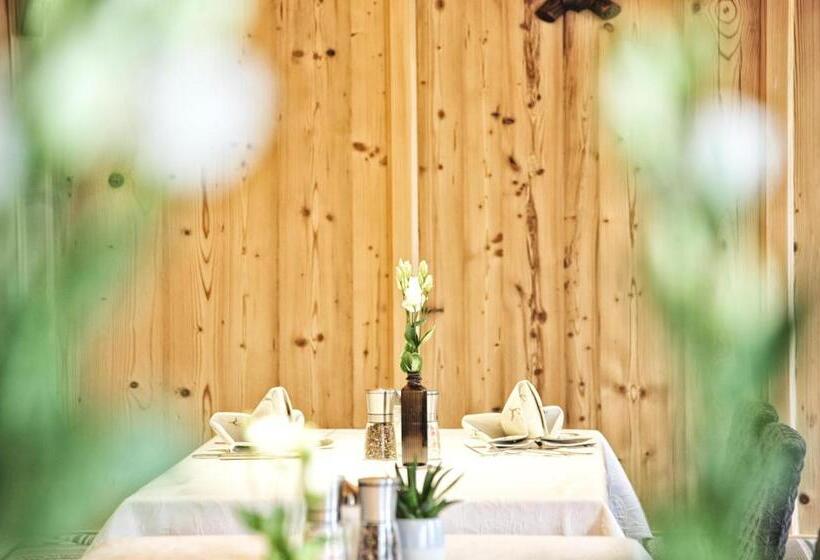 ホテル Fischerwirt Am See