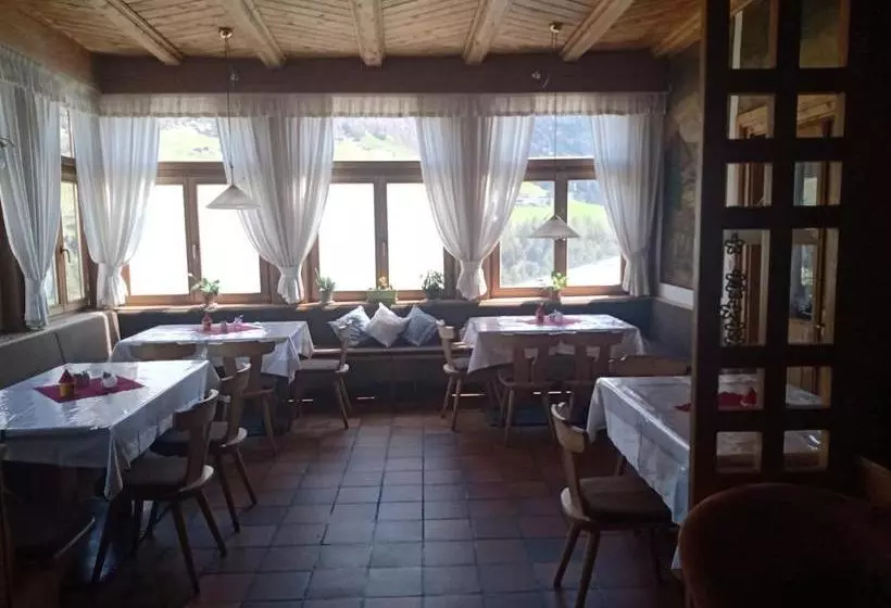 ホテル Gasthof Weisskugel