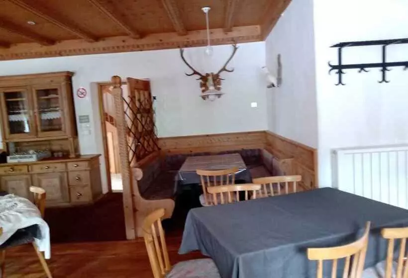 ホテル Gasthof Weisskugel