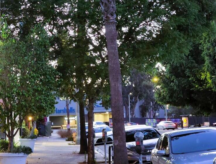 מוטל Day N Night Inn   Near Universal Studios Hollywood